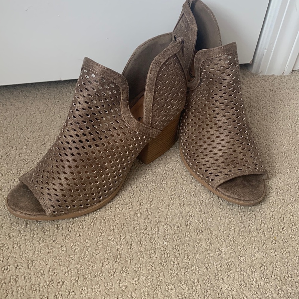 Qupid Peep Toe Heels